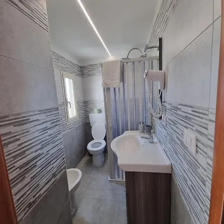 Lapigna Pensión 3*
